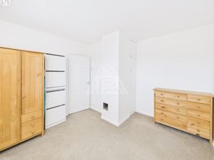 Photo 21- click for photo gallery